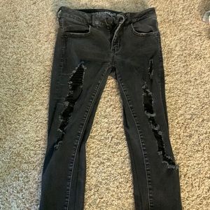 American Eagle super super stretch ripped Capri black denim jeans.